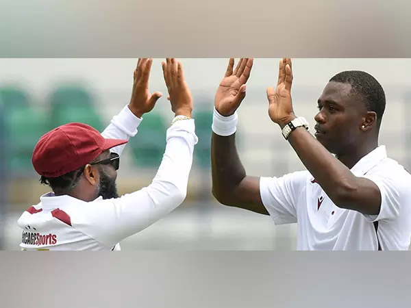 जेडन सील्स ने Australia के खिलाफ 5 विकेट लेने को अपना सर्वश्रेष्ठ प्रयास बताया जेडन सील्स ने Australia के खिलाफ 5 विकेट लेने को अपना सर्वश्रेष्ठ प्रयास बताया
