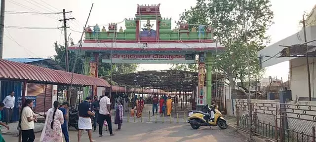 Telangana का भद्रकाली मंदिर शाकंभरी उत्सव के लिए तैयार Telangana का भद्रकाली मंदिर शाकंभरी उत्सव के लिए तैयार