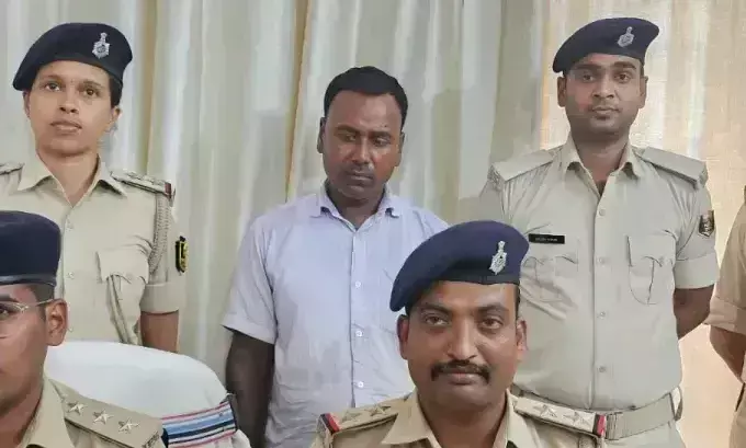 East Champaran: सड़े गले शव मामले में पुलिस पूछताछ में पिता ने किया जुर्म कबूल East Champaran: सड़े गले शव मामले में पुलिस पूछताछ में पिता ने किया जुर्म कबूल