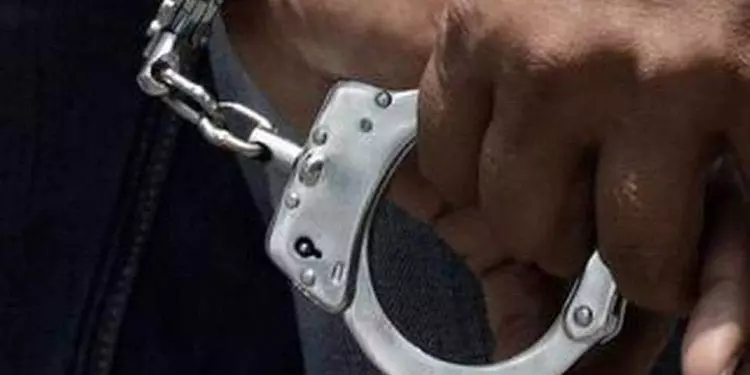 Ganjam: लड़की से दुष्कर्म के आरोप में क्लिनिक मालिक गिरफ्तार, BJD ने की CBI जांच की मांग Ganjam: लड़की से दुष्कर्म के आरोप में क्लिनिक मालिक गिरफ्तार, BJD ने की CBI जांच की मांग