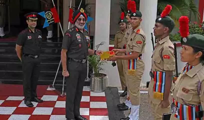 NCC महानिदेशक ने एपी एंड टी निदेशालय में प्रशिक्षण मानकों की समीक्षा की NCC महानिदेशक ने एपी एंड टी निदेशालय में प्रशिक्षण मानकों की समीक्षा की