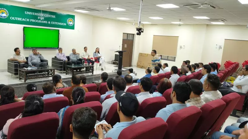 Sirsa विश्वविद्यालय के कुलपति ने संविदा शिक्षकों को प्रोत्साहित किया Sirsa विश्वविद्यालय के कुलपति ने संविदा शिक्षकों को प्रोत्साहित किया
