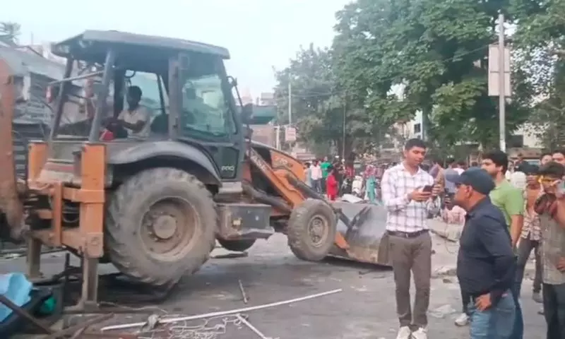 बुलडोजर चला Panipat नगर निगम ने बाजार में अतिक्रमण हटाया बुलडोजर चला Panipat नगर निगम ने बाजार में अतिक्रमण हटाया