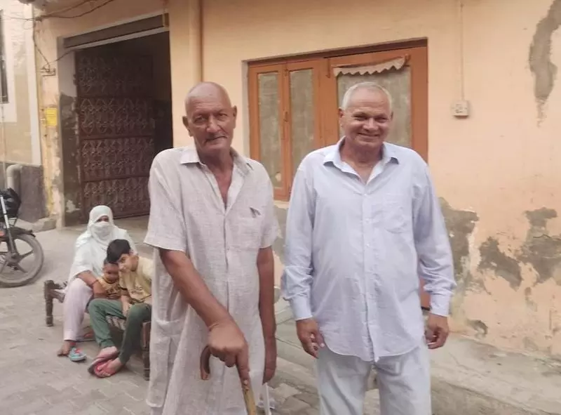 पिपली के ग्रामीणों ने जबरन नसबंदी अभियान के दौरान हुए खून-खराबे को याद किया पिपली के ग्रामीणों ने जबरन नसबंदी अभियान के दौरान हुए खून-खराबे को याद किया
