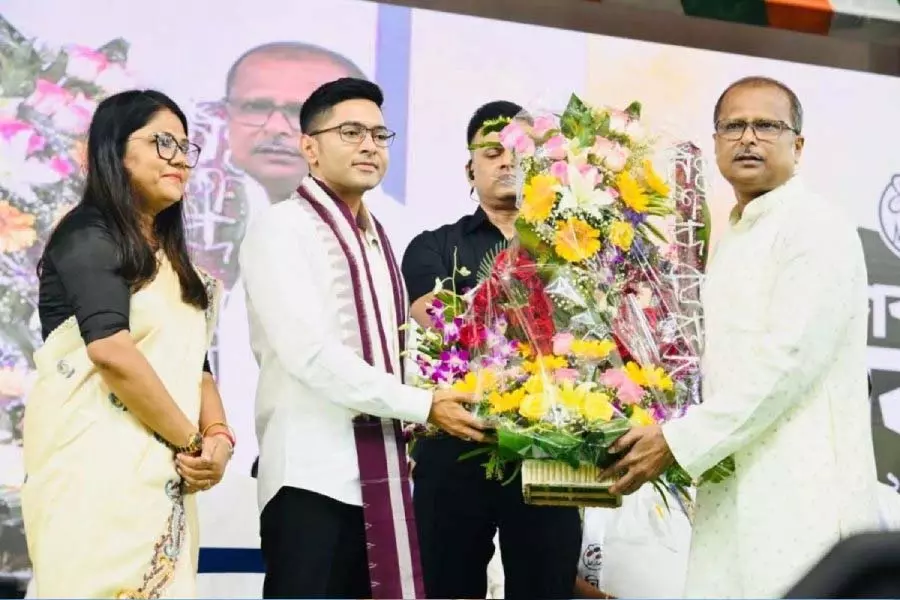 अभिषेक बनर्जी ने ऑपरेशन सिंदूर का कथित राजनीतिकरण करने के लिए BJP नीत केंद्र की आलोचना की अभिषेक बनर्जी ने ऑपरेशन सिंदूर का कथित राजनीतिकरण करने के लिए BJP नीत केंद्र की आलोचना की