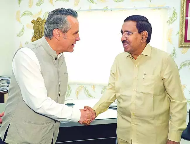 Andhra : अमरावती के विकास के लिए सरकार के साथ मिलकर काम करेंगे Andhra : अमरावती के विकास के लिए सरकार के साथ मिलकर काम करेंगे