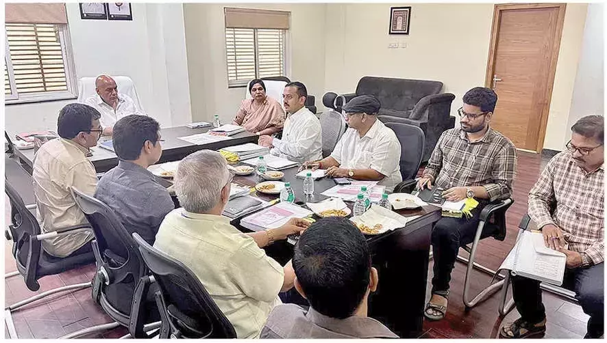 Andhra: एप्को कर्मचारियों को 2022 पीआरसी लाभ मिलेगा Andhra: एप्को कर्मचारियों को 2022 पीआरसी लाभ मिलेगा