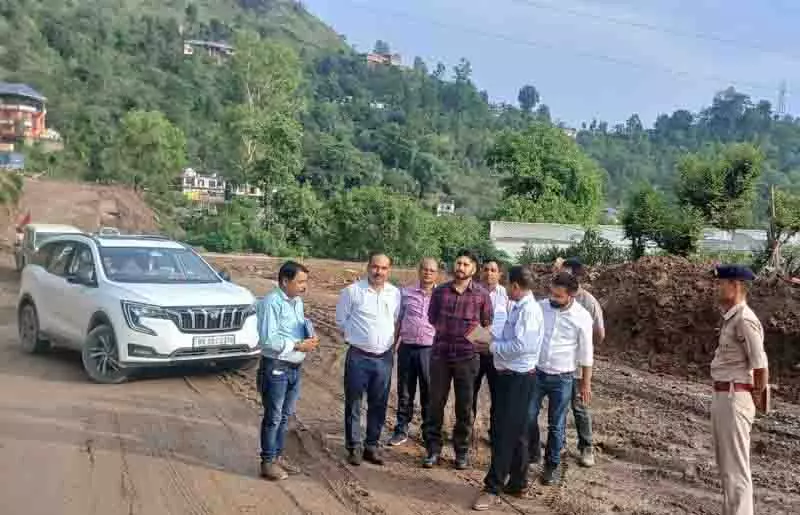 जिला प्रशासन ने Mandi-Pathankot राजमार्ग पर मानसून के दौरान खुदाई पर रोक लगाई जिला प्रशासन ने Mandi-Pathankot राजमार्ग पर मानसून के दौरान खुदाई पर रोक लगाई