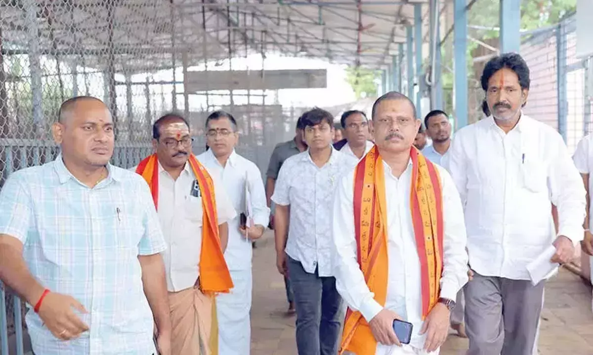 Andhra: 1 जुलाई से श्रीशैलम में निःशुल्क स्पर्श दर्शन Andhra: 1 जुलाई से श्रीशैलम में निःशुल्क स्पर्श दर्शन