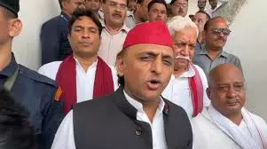 Farrukhabad: धर्म की आड़ में राजनीति कर रही भाजपा: अखिलेश यादव Farrukhabad: धर्म की आड़ में राजनीति कर रही भाजपा: अखिलेश यादव