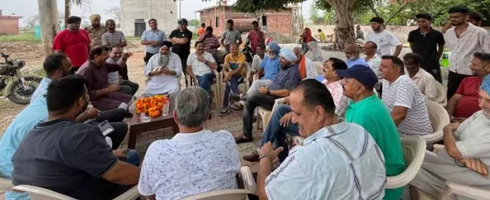Jammu: अरविंद ने रणजीतपुरा में जनसंपर्क कार्यक्रम आयोजित किया Jammu: अरविंद ने रणजीतपुरा में जनसंपर्क कार्यक्रम आयोजित किया