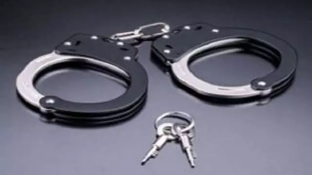 Bhubaneswar : डकैती नाकाम, पुलिस ने 3 हथियारबंद आरोपियों को किया काबू Bhubaneswar : डकैती नाकाम, पुलिस ने 3 हथियारबंद आरोपियों को किया काबू