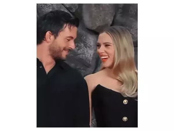 Scarlett Johansson ने जोनाथन बेली के साथ वायरल रेड कार्पेट किस पर दी प्रतिक्रिया Scarlett Johansson ने जोनाथन बेली के साथ वायरल रेड कार्पेट किस पर दी प्रतिक्रिया