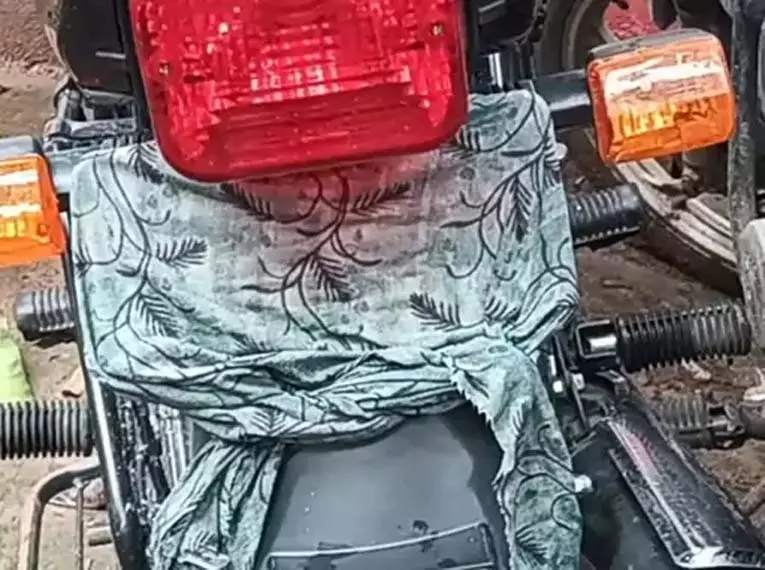 कोरबा में लूट की कोशिश, युवक की बहादुरी से एक आरोपी गिरफ्तार कोरबा में लूट की कोशिश, युवक की बहादुरी से एक आरोपी गिरफ्तार