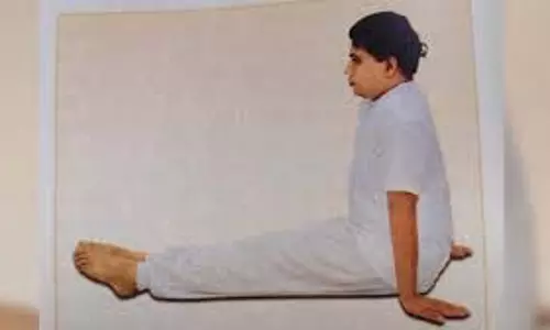 Health: हाथ-पैरों से लेकर घुटनों तक के दर्द से राहत पाने के लिए अपनाएं आचार्य बालकृष्ण के ये टिप्स, मिलेंगे कई फायदे
