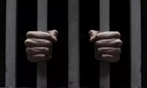 आइसक्रीम पार्लर लूटने के आरोप में 3 लोग गिरफ्तार