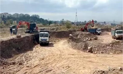 Punjab: रेत माफिया पर कार्रवाई, जेसीबी और ट्रैक्टर जब्त
