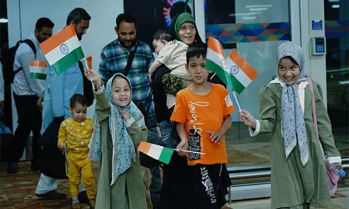 ऑपरेशन सिंधु: ईरान से निकाले गए 275 लोग Delhi पहुंचे ऑपरेशन सिंधु: ईरान से निकाले गए 275 लोग Delhi पहुंचे