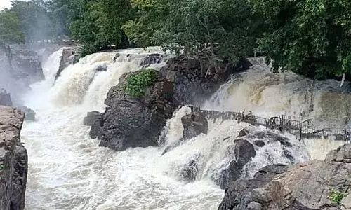 ओकेनाक्कल में जल प्रवाह बढ़कर 34,000 क्यूबिक फीट हो गया