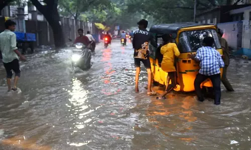 नगर निकाय अधिकारियों को जल-जमाव रोकने और इंदौर में स्वच्छ जल आपूर्ति सुनिश्चित करने को कहा गया