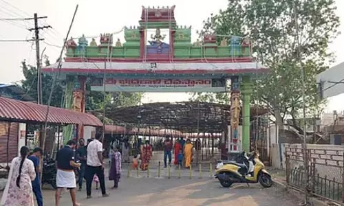Telangana का भद्रकाली मंदिर शाकंभरी उत्सव के लिए तैयार