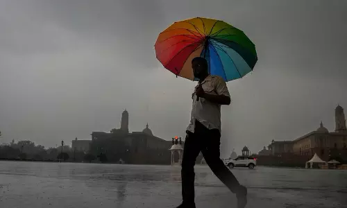 Bihar में अगले 48 घंटे भारी, लोगों को सतर्क रहने की सलाह Bihar में अगले 48 घंटे भारी, लोगों को सतर्क रहने की सलाह