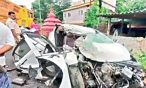 Odisha : दो दिन में शादी फूलों और रिश्तेदारों से भरा घर अचानक गमगीन हो गया Odisha : दो दिन में शादी फूलों और रिश्तेदारों से भरा घर अचानक गमगीन हो गया