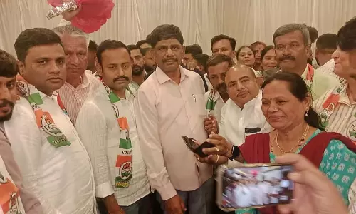पीड़ितों को न्याय दिलाएं, खुद न लड़ें: D.K. Suresh पीड़ितों को न्याय दिलाएं, खुद न लड़ें: D.K. Suresh