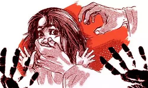 Mayurbhanj में 25 वर्षीय महिला का अपहरण कर सामूहिक बलात्कार Mayurbhanj में 25 वर्षीय महिला का अपहरण कर सामूहिक बलात्कार