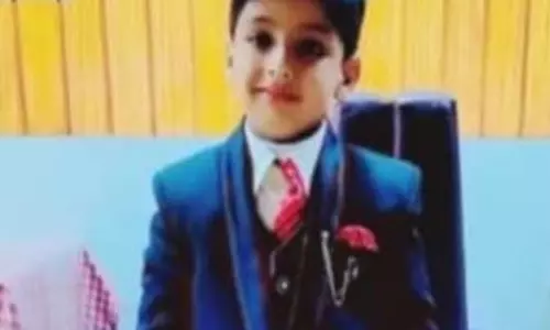 साइकिल धोने के दौरान तालाब में 2 बच्चों की मौत साइकिल धोने के दौरान तालाब में 2 बच्चों की मौत