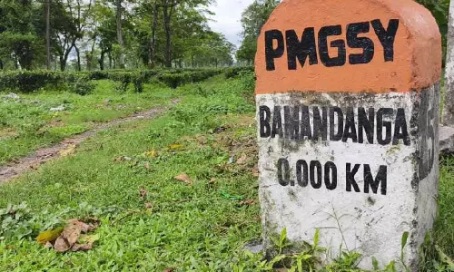Jalpaiguri में तीन चाय बागानों पर भर्ती घोटाले का साया, संपत्तियां कुर्क Jalpaiguri में तीन चाय बागानों पर भर्ती घोटाले का साया, संपत्तियां कुर्क