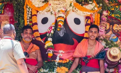 रथ यात्रा से पहले भगवान जगन्नाथ के पुनः प्रकट होने पर उमड़ा जनसैलाब