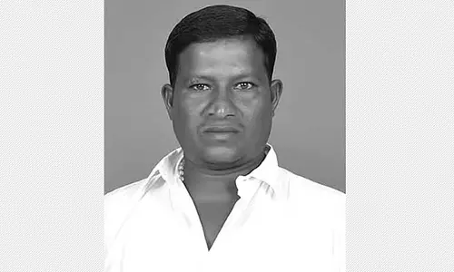 समुद्र के बीच में मछलियों से भरा गिलनेट सीने में लगने से मछुआरे की मौत समुद्र के बीच में मछलियों से भरा गिलनेट सीने में लगने से मछुआरे की मौत