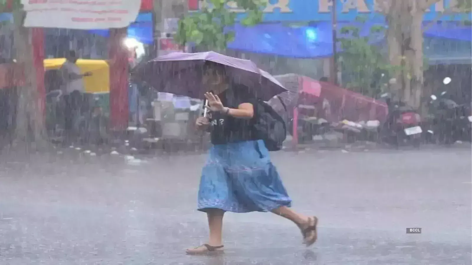 Kerala: बारिश, आंधी, हवाएं चलने का अनुमान; तीन जिलों में ऑरेंज अलर्ट Kerala: बारिश, आंधी, हवाएं चलने का अनुमान; तीन जिलों में ऑरेंज अलर्ट