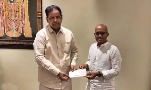 Google के उपाध्यक्ष ने तिरुपति फाउंडेशन को 1 करोड़ रुपये दान किये Google के उपाध्यक्ष ने तिरुपति फाउंडेशन को 1 करोड़ रुपये दान किये