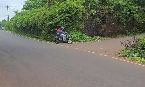 GOA: स्थानीय लोगों ने पेरनेम हाईवे पर ट्रैफिक मिरर लगाने की मांग की