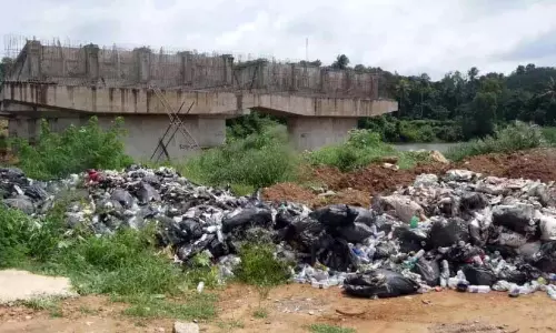 Kerala  : राष्ट्रीय राजमार्ग निर्माण क्षेत्र में भारी मात्रा में अपशिष्ट निपटान