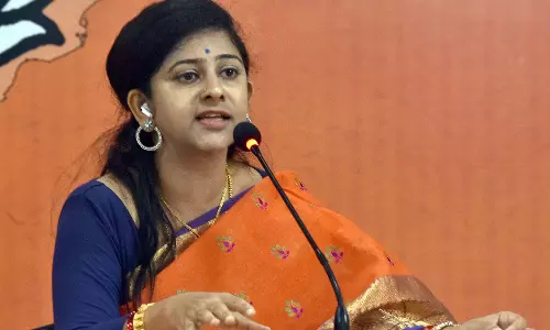 Telangana: सादिनेनी ने गांधी परिवार पर तानाशाही होने का आरोप लगाया Telangana: सादिनेनी ने गांधी परिवार पर तानाशाही होने का आरोप लगाया