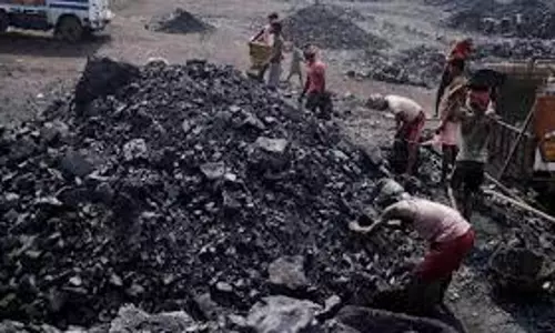 Ranchi: बोकारो के भोजूडीह में अवैध खनन जोरों पर, कोयला पहुंच रहा बंगाल