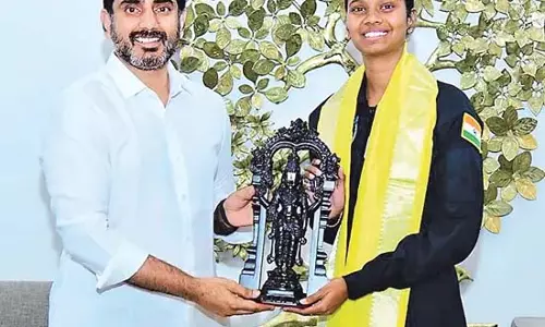 Andhra : अंतरिक्ष यात्री उम्मीदवार जाहन्वी ने मंत्री लोकेश से की मुलाकात