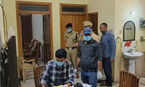 UP : कैंसर से जूझ रहे रिटायर्ड पुलिस इंस्पेक्टर ने गोली मारकर की खुदकुशी