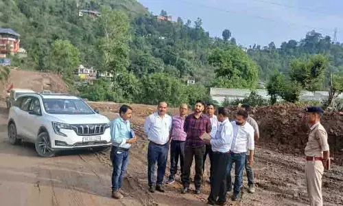 जिला प्रशासन ने Mandi-Pathankot राजमार्ग पर मानसून के दौरान खुदाई पर रोक लगाई जिला प्रशासन ने Mandi-Pathankot राजमार्ग पर मानसून के दौरान खुदाई पर रोक लगाई