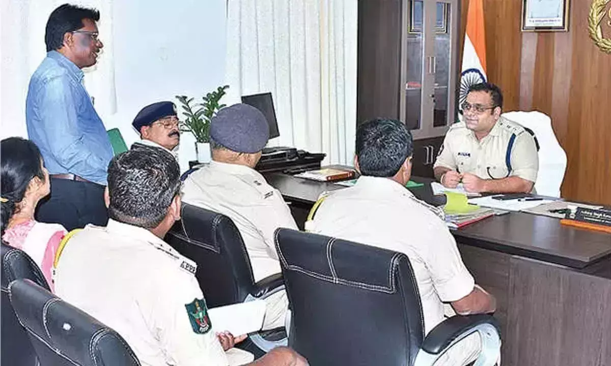Andhra: एसपी ने नशा विरोधी उपायों की समीक्षा की