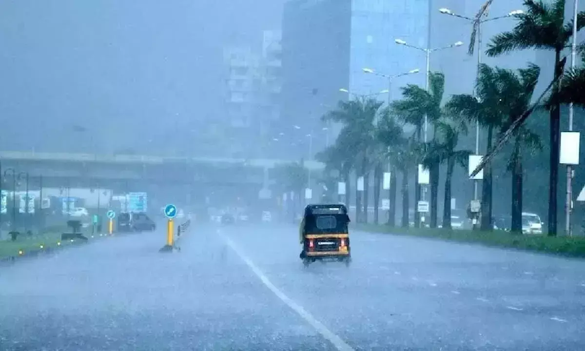 Andhra: आंध्र प्रदेश भारी बारिश और बाढ़ के खतरे के लिए तैयार