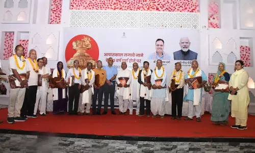 Jalore: आपातकाल के 50वर्ष पूर्ण होने पर लोकतंत्र सेनानियों का सम्मान समारोह आयोजित