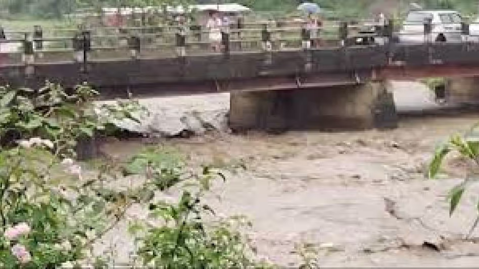 Manipur के सेनापति में भारी बारिश के कारण नदी का जलस्तर बढ़ने पर सार्वजनिक परामर्श जारी Manipur के सेनापति में भारी बारिश के कारण नदी का जलस्तर बढ़ने पर सार्वजनिक परामर्श जारी