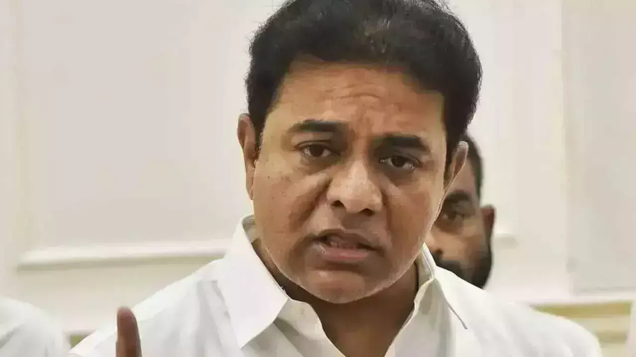 Telangana: BRS ने सरकार से सेवानिवृत्त कर्मचारियों के लंबित पैसे का भुगतान करने की मांग की