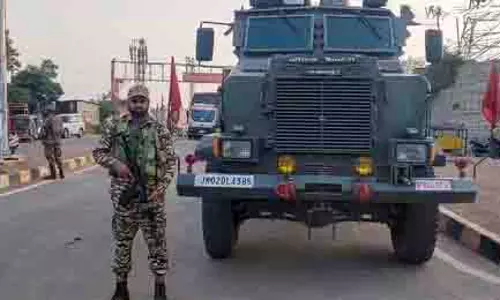 Udhampur में जारी मुठभेड़ में एक आतंकवादी मारा गया Udhampur में जारी मुठभेड़ में एक आतंकवादी मारा गया