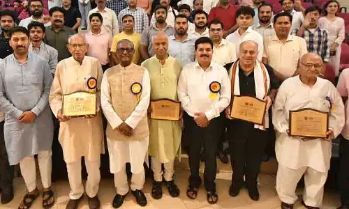 Chandigarh: आपातकाल के दौरान जेल में कपड़े उतारे गए, यातनाएं दी गईं, दवा नहीं दी गई