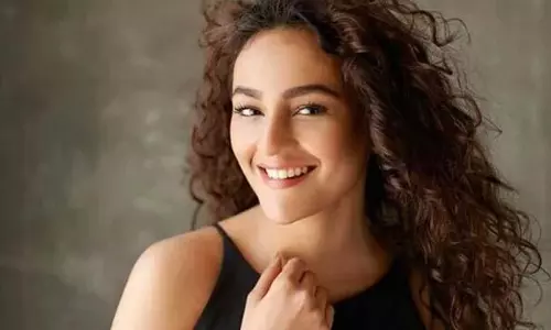 Seerat Kapoor : बॉलीवुड में एंट्री! फहद फासिल के साथ जोड़ी बनाने की चर्चा Seerat Kapoor : बॉलीवुड में एंट्री! फहद फासिल के साथ जोड़ी बनाने की चर्चा
